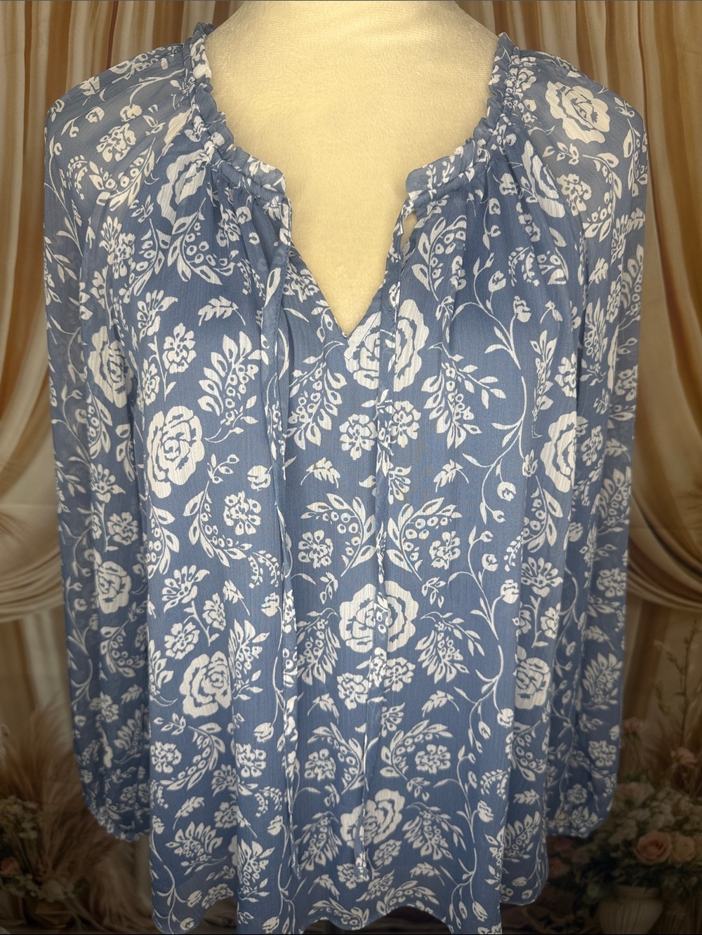 LC Lauren Conrad Blue and White Floral Peasant Blouse NWOT